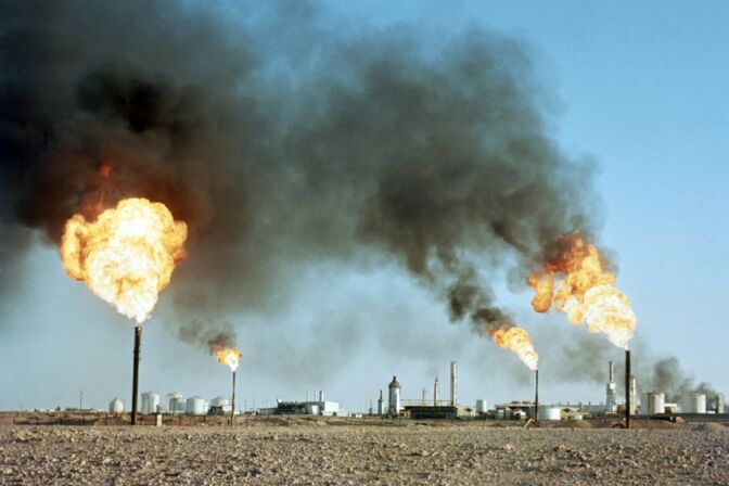 Die Erdgasförderung ist für großen Anteil der globalen Methan-Emissionen verantwortlich. Das undatierte Foto zeigt die Förderung in Algerien.